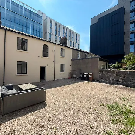 Docklands House *